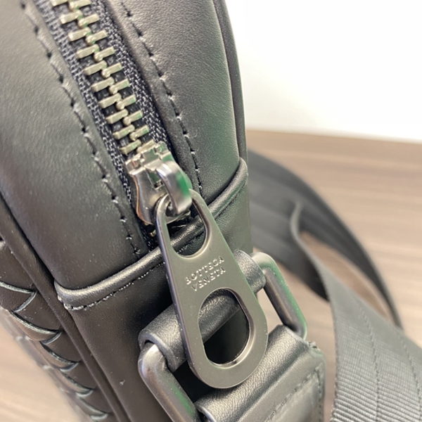 ボッテガヴェネタバッグ角部分ディテール